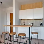 Grand Apartments - Brabank Apartments